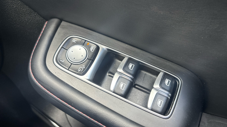 MG Hs 1.5 T-GDI Excite 5dr Petrol Hatchback